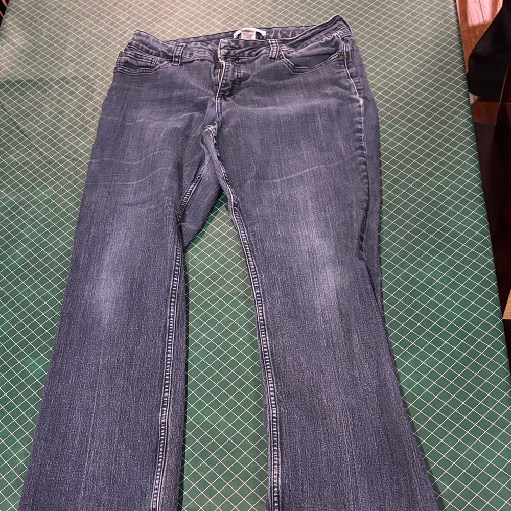 Cleo Women's Straight Leg Jeans in Blue